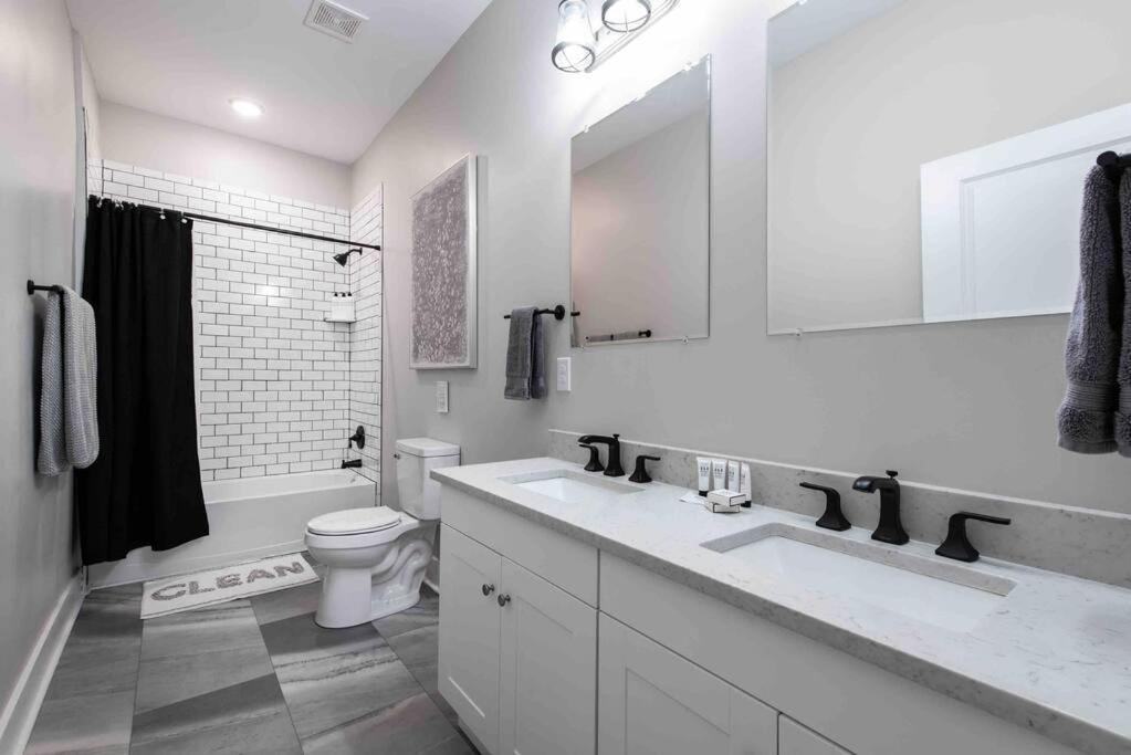 Newly Renovated 3 Bedroom Shelby Park Home **Free Parking** Λούισβιλ Εξωτερικό φωτογραφία