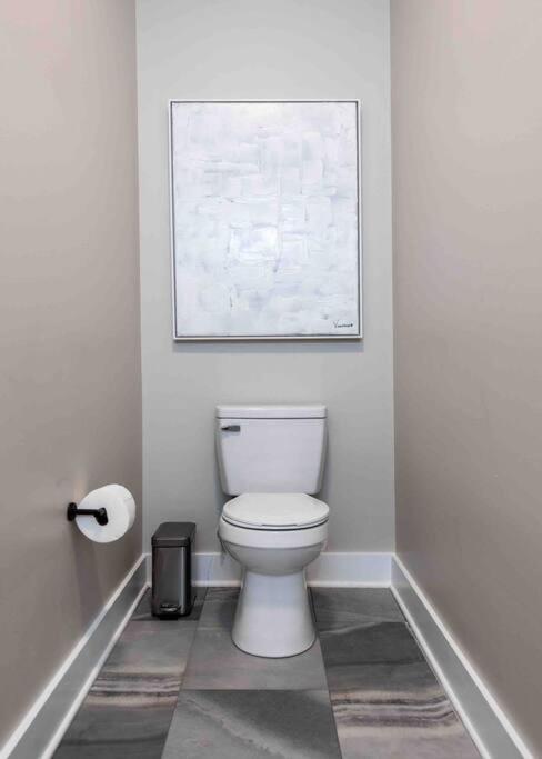 Newly Renovated 3 Bedroom Shelby Park Home **Free Parking** Λούισβιλ Εξωτερικό φωτογραφία